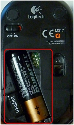 M317 M235 第 2 世代のバッテリー位置